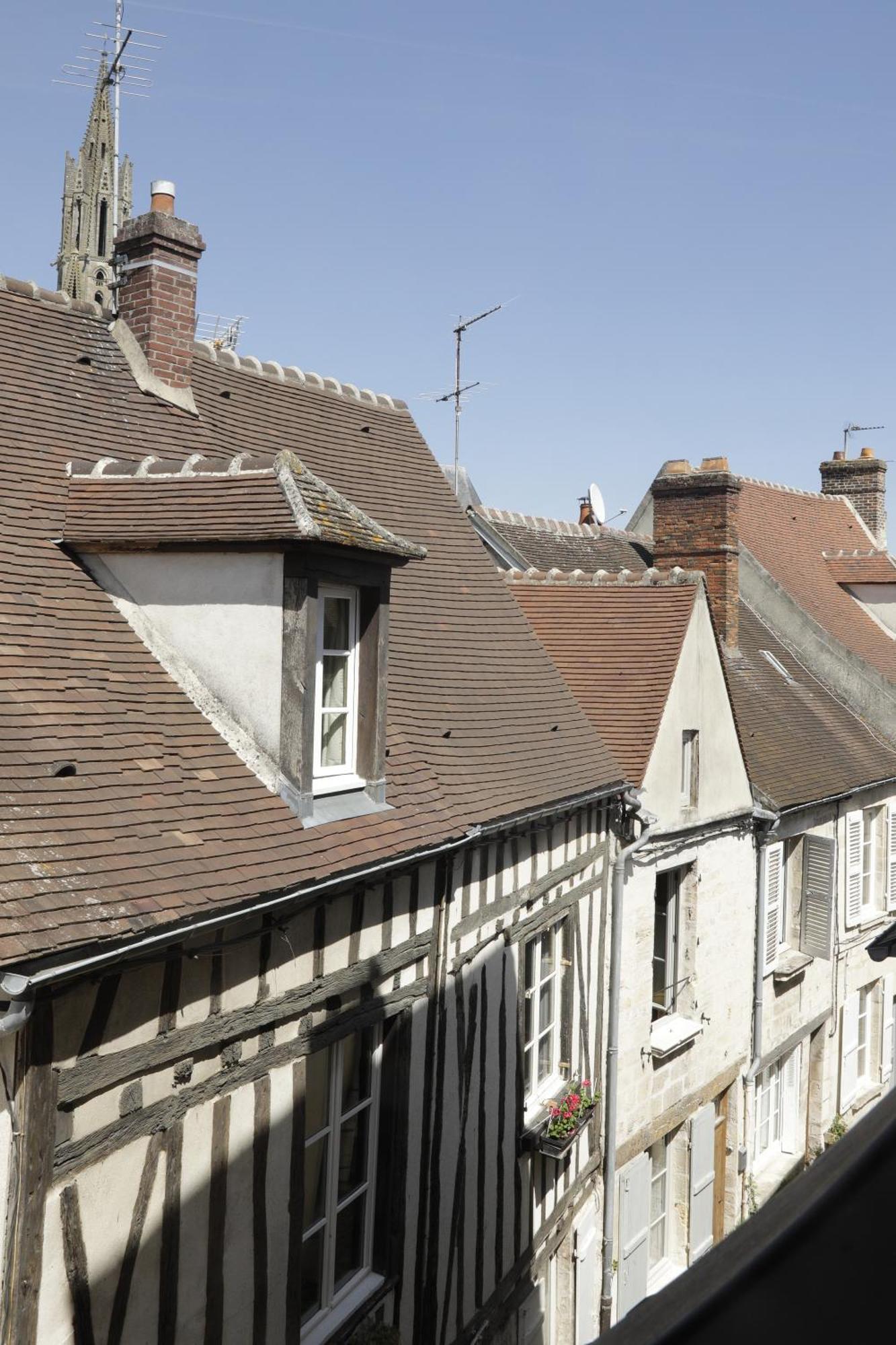 Appartements 4 Vents By La Boite En Plus Senlis  Kültér fotó